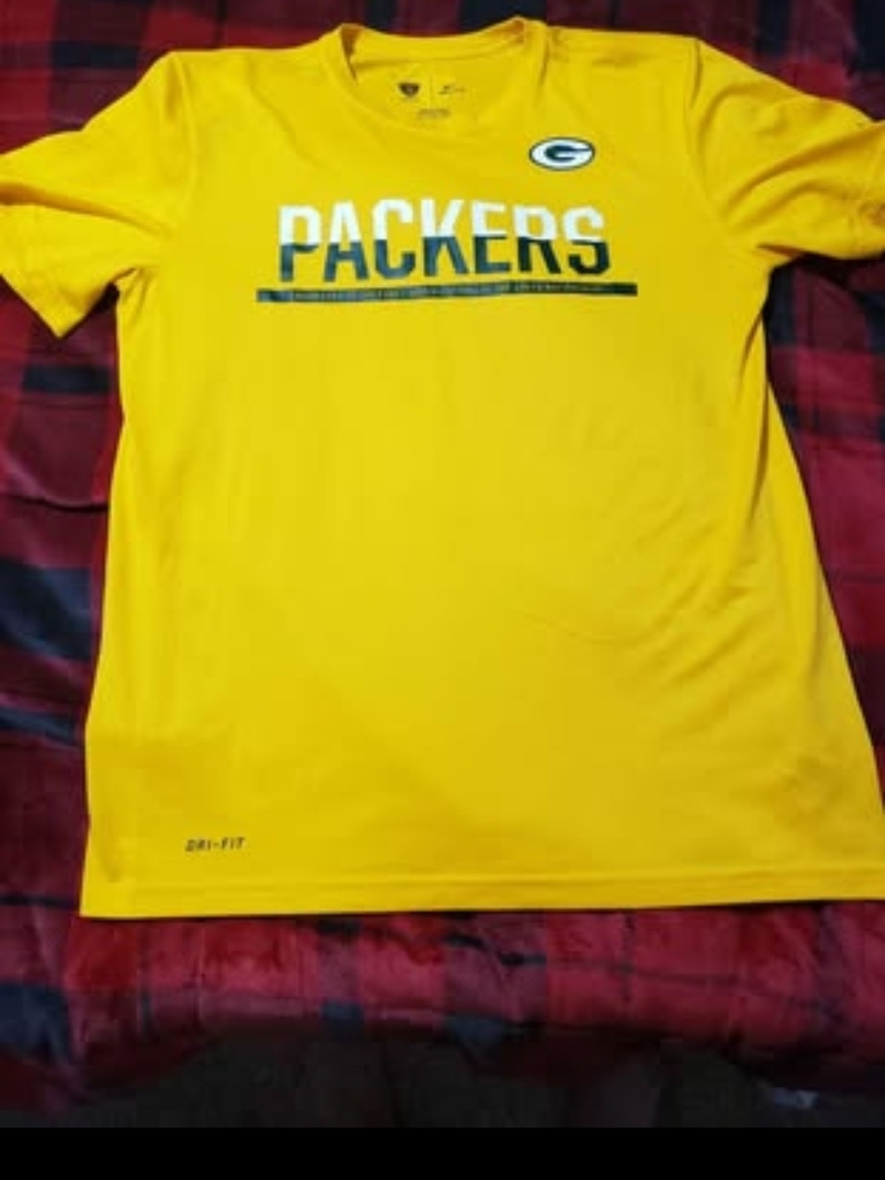 #042- medium Nike Men's Yellow Green Packers Short Sleeve Tee